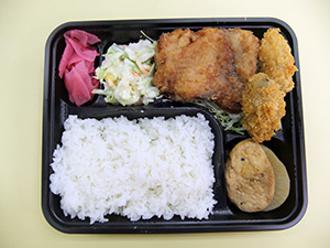 チキン竜田とカキフライ弁当